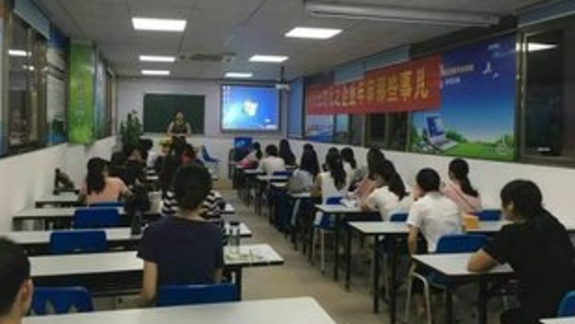 免费学习与定制培训高峰之战酒旅行业学习新风向